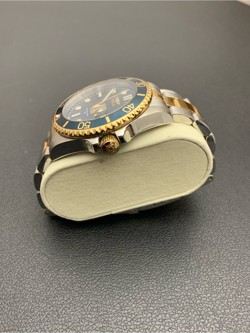 Invicta Two-Tone Blue Dial and Bezel Men's Watch - Picture 3 of 6